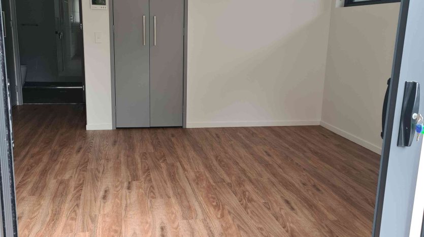 Modern fully-accessible one-bedroom apartment in SIL supported Vertical Village — Home image 13