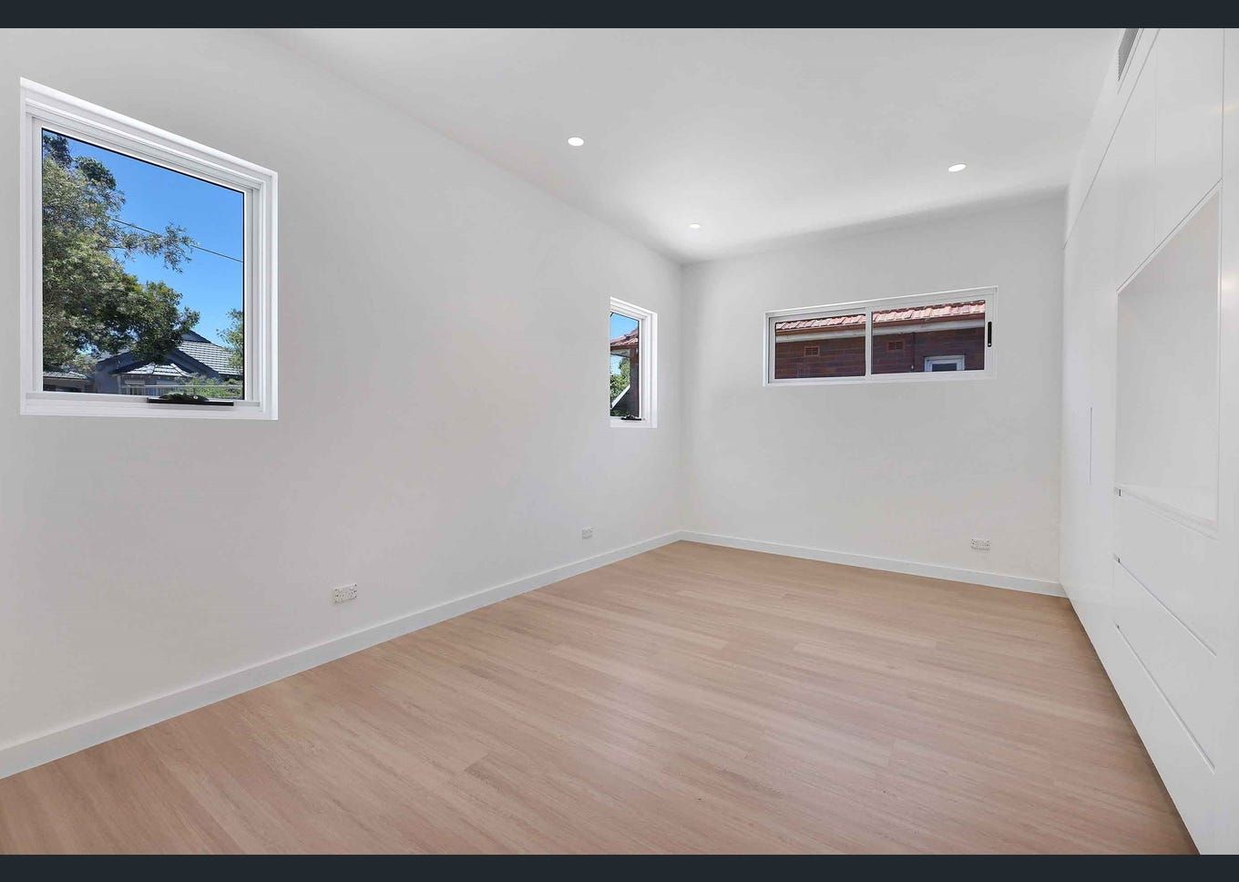 Modern and Spacious SIL Home in Eastgardens — Home image 3