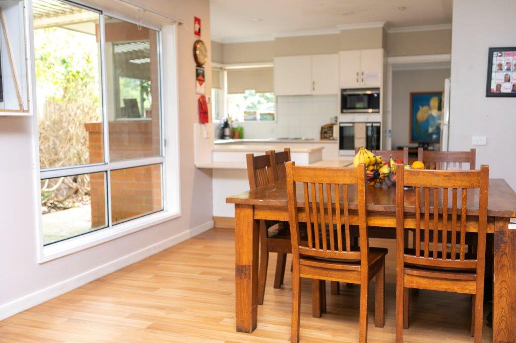Delightfully welcoming home in Ringwood — Home image 2