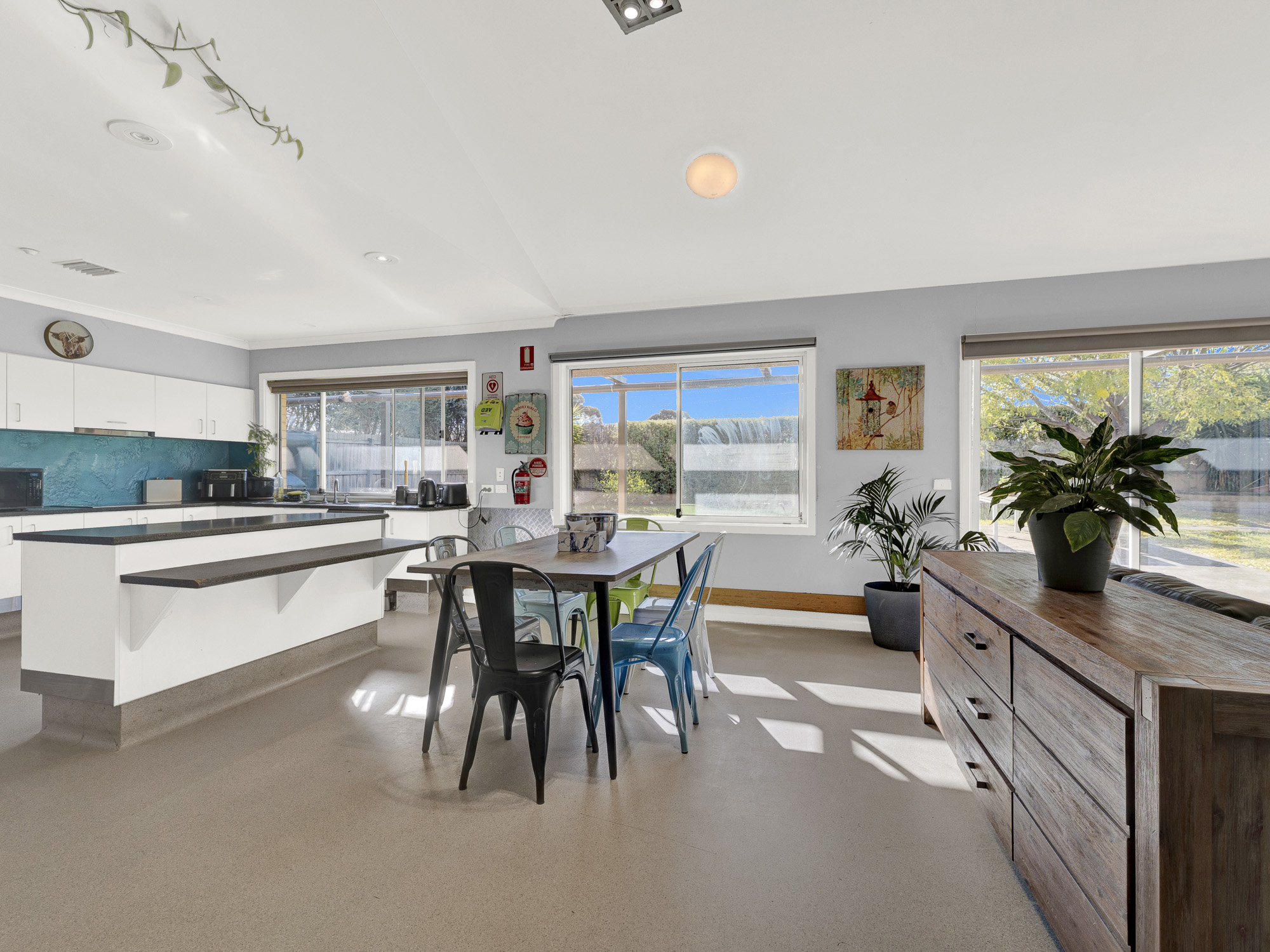 One vacancy in a five-bedroom home in Werribee. — Home image 2
