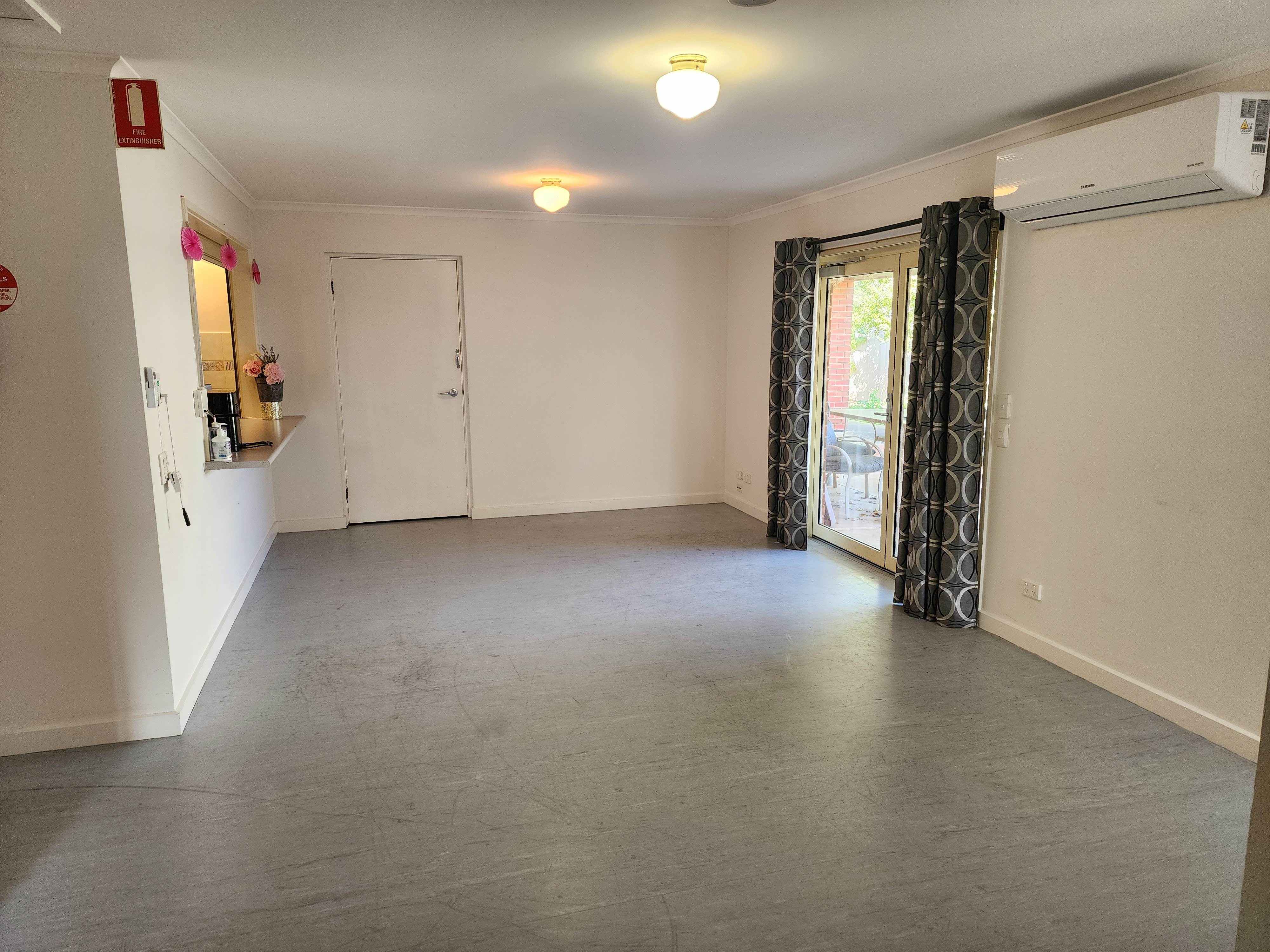 SDA Shared Accommodation, Dover Gardens. Modern Spacious Home with Garden — Home image 3