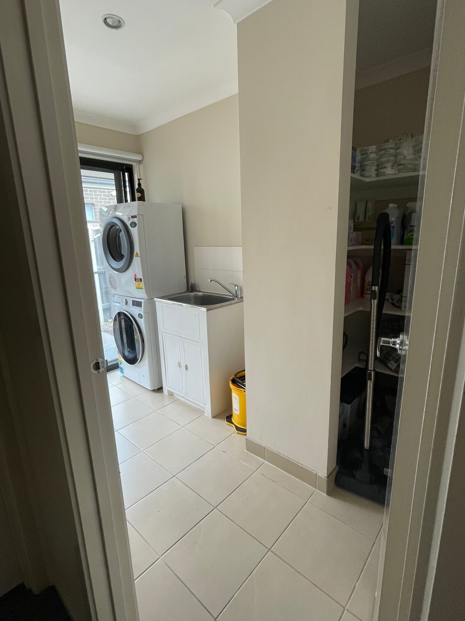 🙋‍♂️🙋‍♂️🙋‍♂️ Male only SIL/MTA/STA in the beautiful LALOR — Home image 7