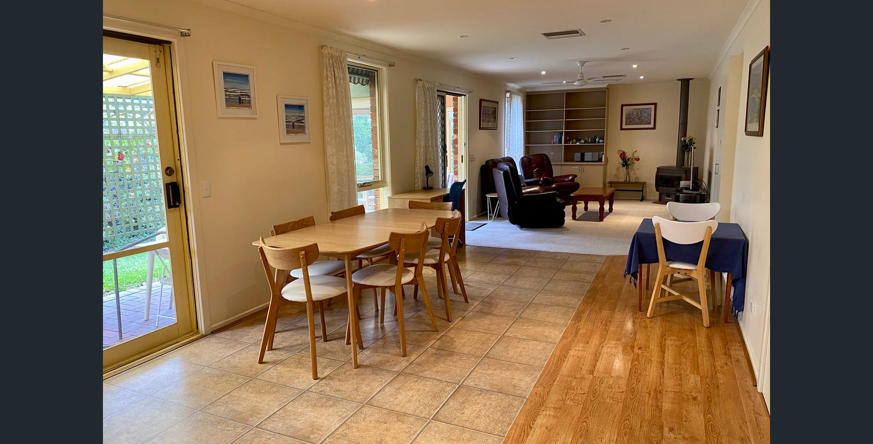 Beautiful SIL Home in Dromana, Stone throw from the beach — Home image 3