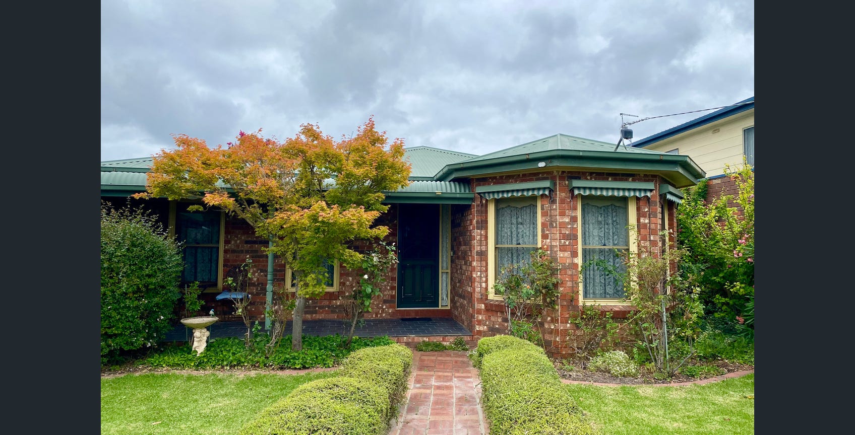 Beautiful SIL Home in Dromana, Stone throw from the beach — Home image 5