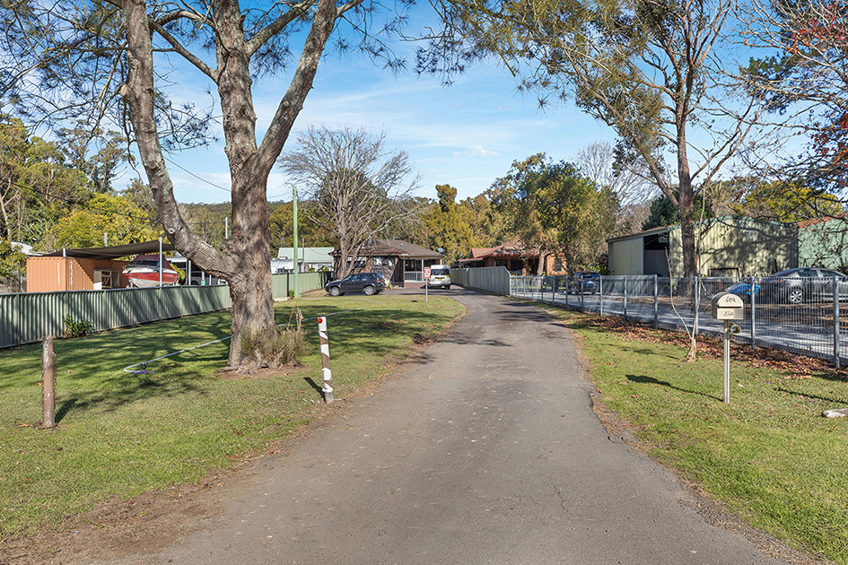 Blackalls Park - Rural Outlook with an Amazing Outdoor Area — Home image 5