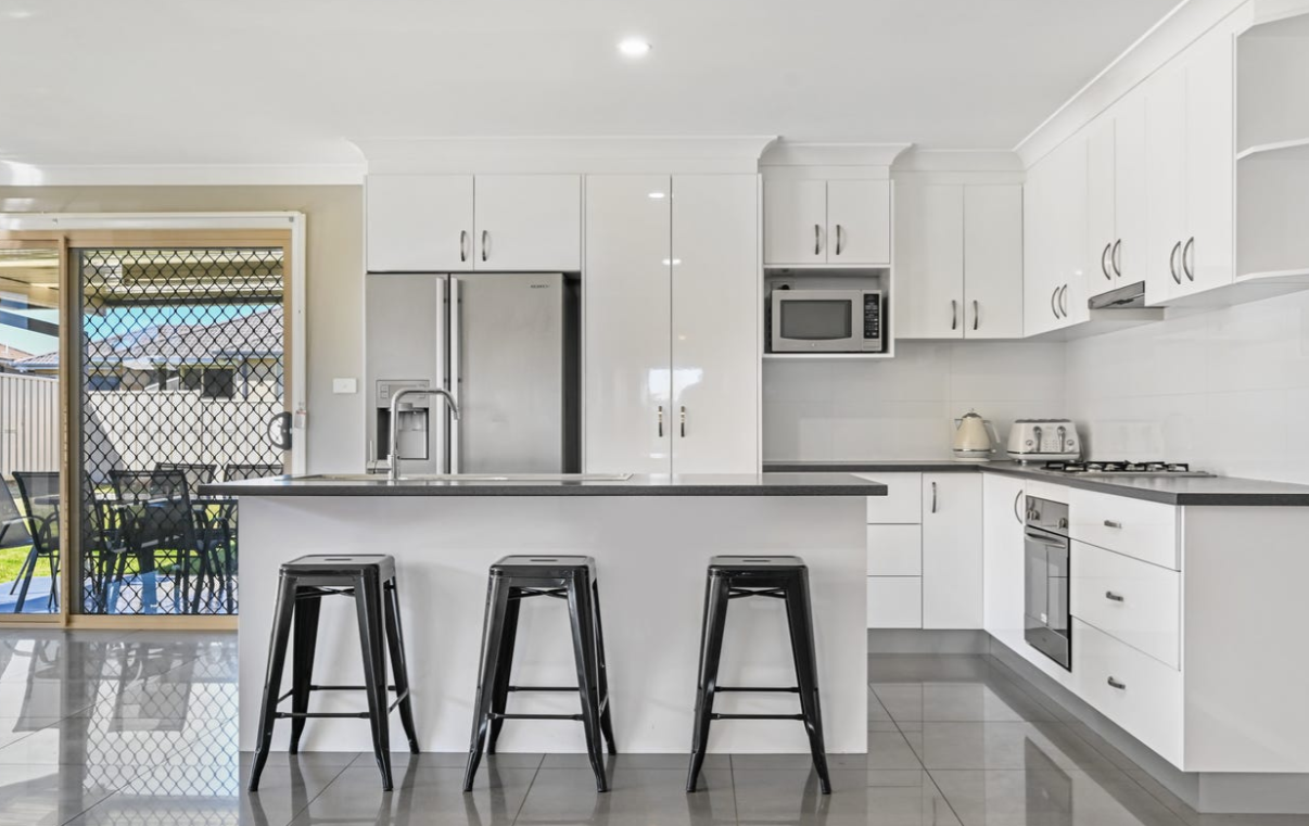 Molloy — Home image 2