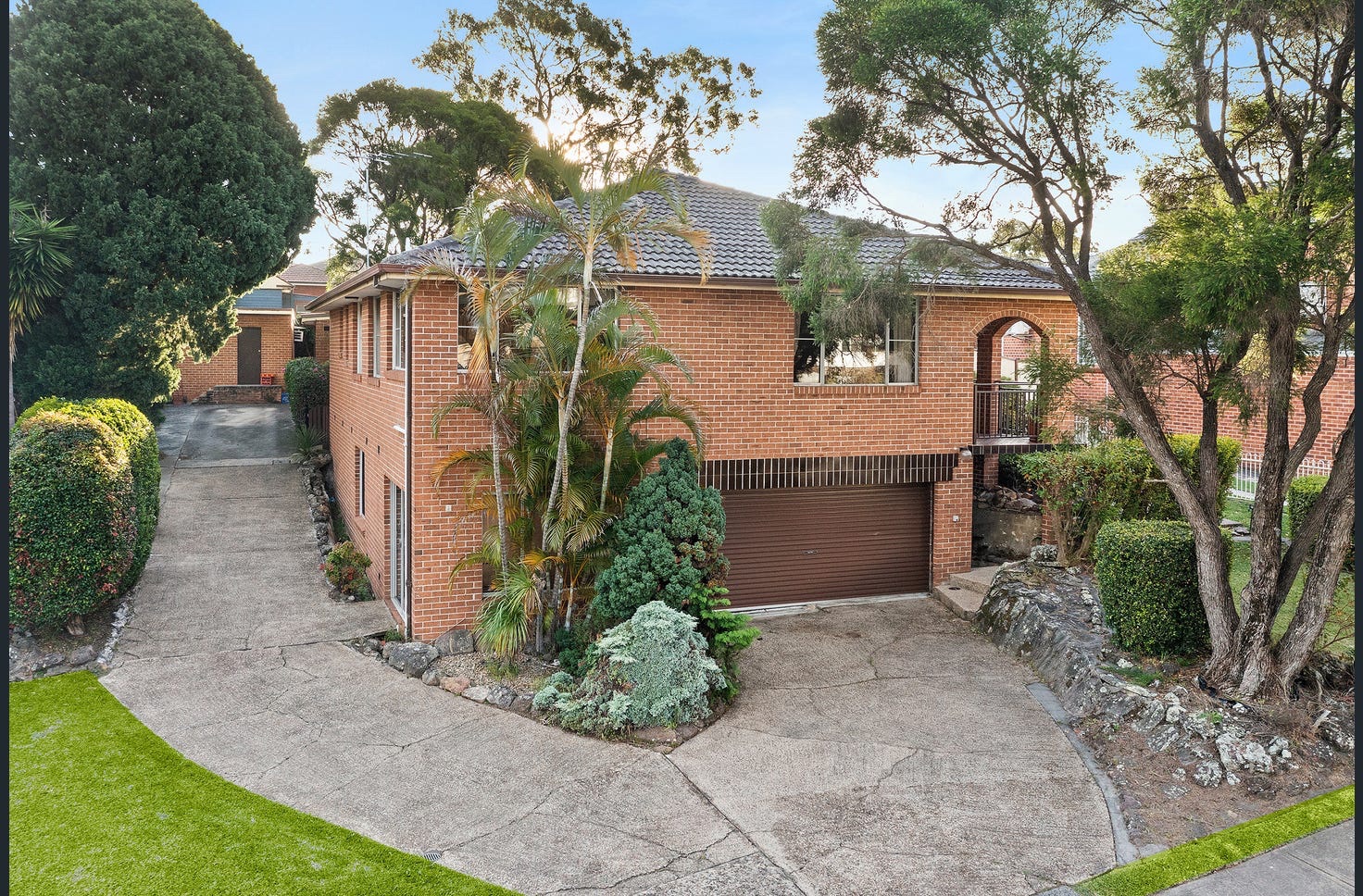 Spacious home in Peakhurst — Home image 5