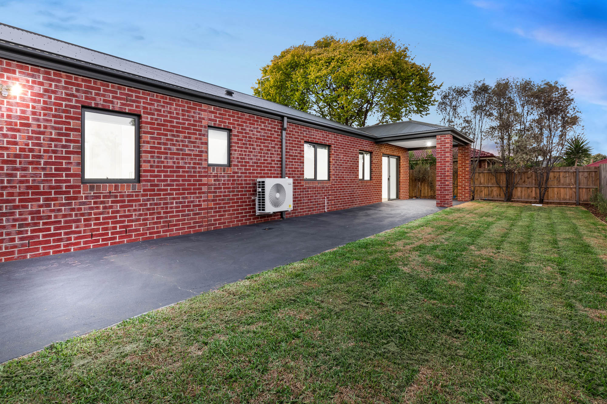 3 Bed/3 Bath High Physical Support in Melton South! — Home image 4