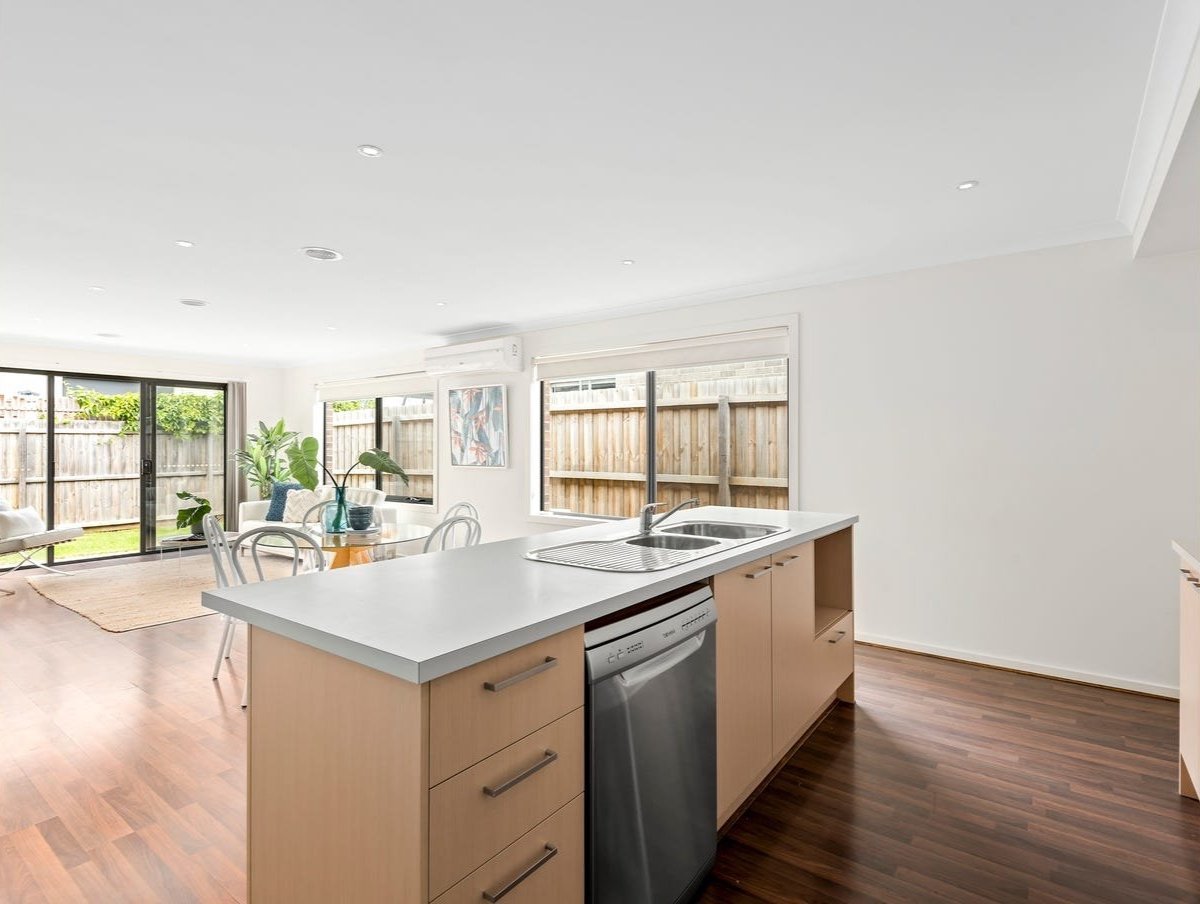 Lovely Home in Armstrong Creek, VIC — Home image 4