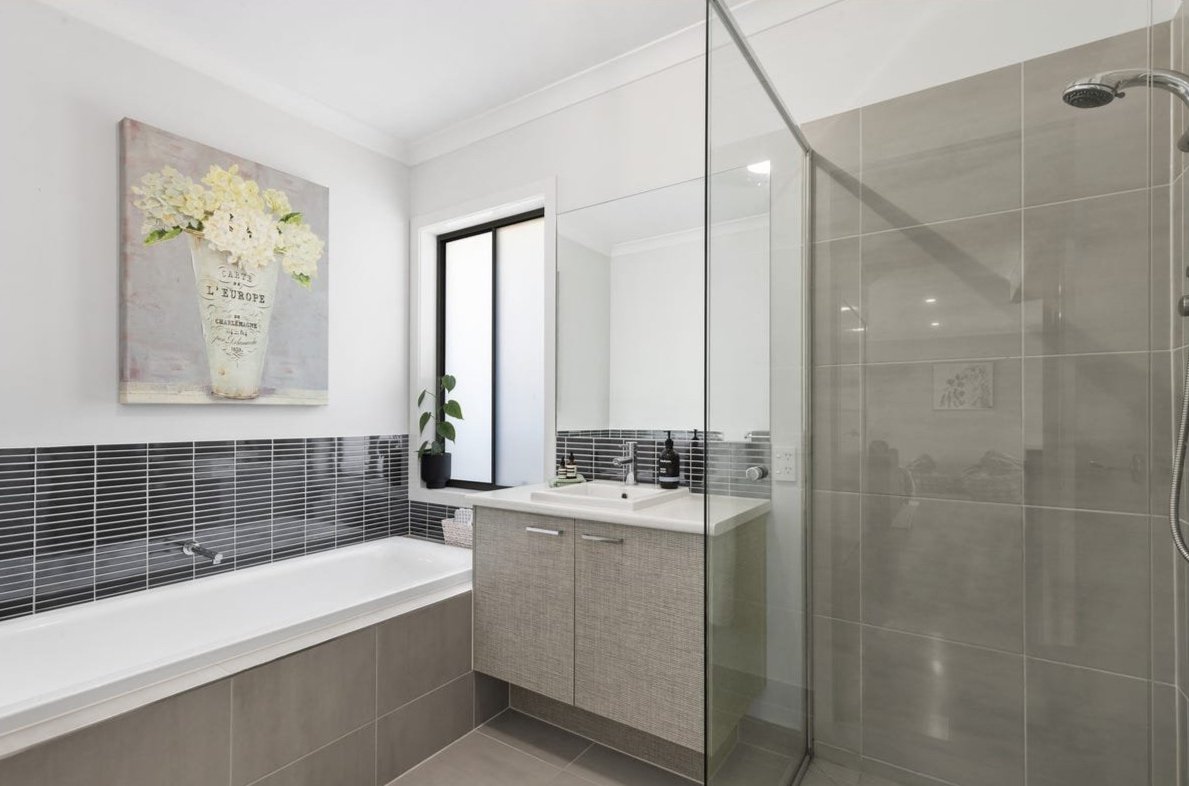Lovely Home in Armstrong Creek, VIC — Home image 8