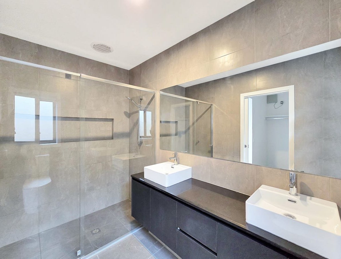 Lovely Home in Armstrong Creek, VIC — Home image 9