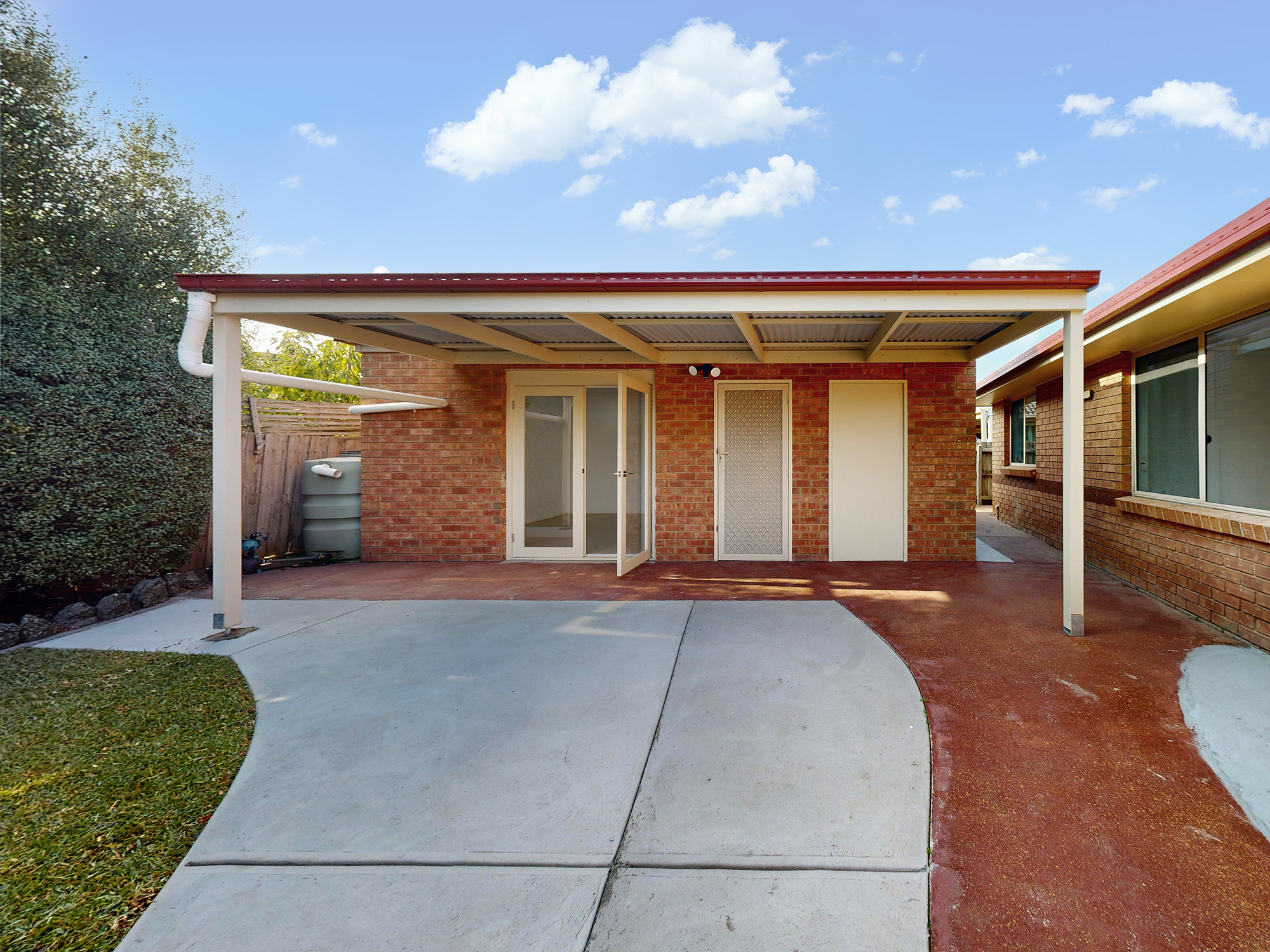 Spacious Family-Style Home, Close to All Amenities (SIL/STA/MTA) — Home image 11