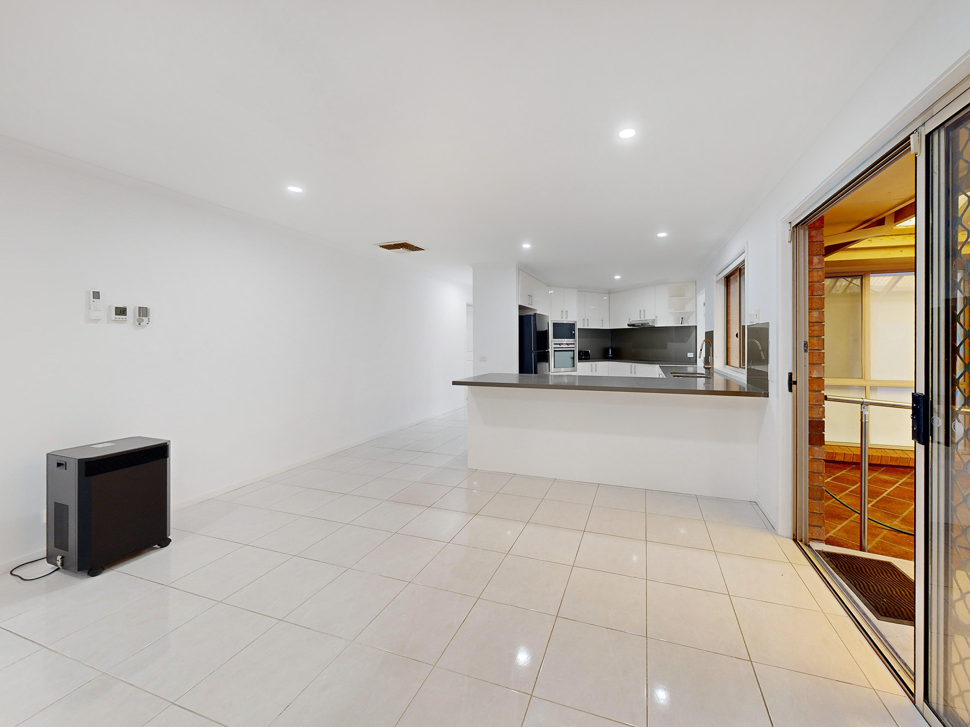 Spacious Family-Style Home, Close to All Amenities (SIL/STA/MTA) — Home image 17