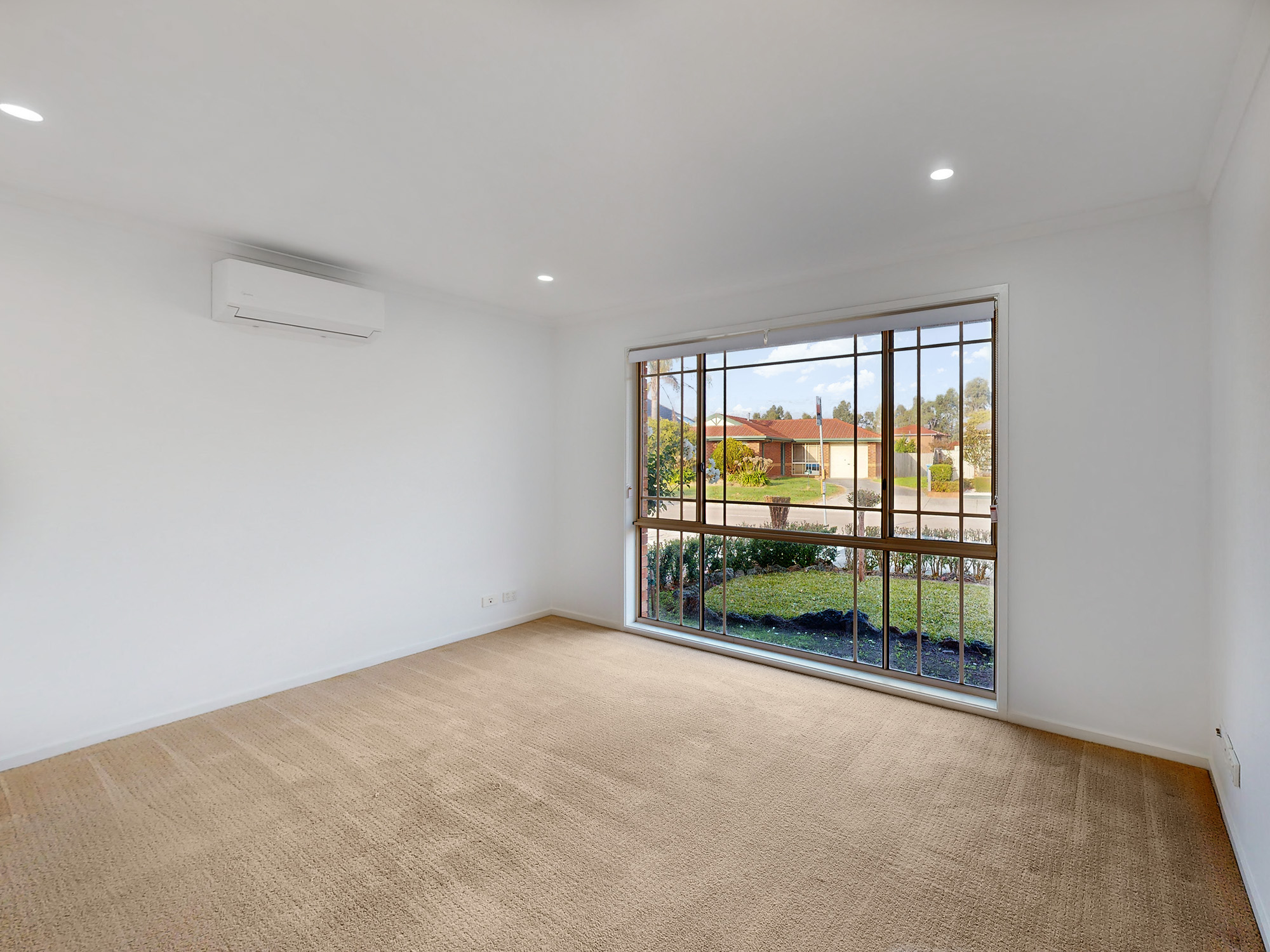 Spacious Family-Style Home, Close to All Amenities (SIL/STA/MTA) — Home image 22