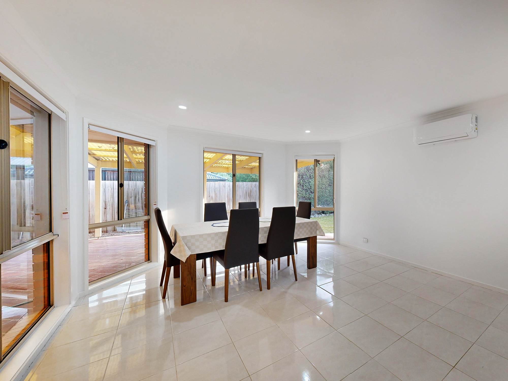 Spacious Family-Style Home, Close to All Amenities (SIL/STA/MTA) — Home image 4