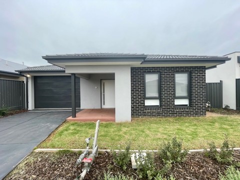 SPARROWHAWK HPS - Lara, Victoria — Home image 2