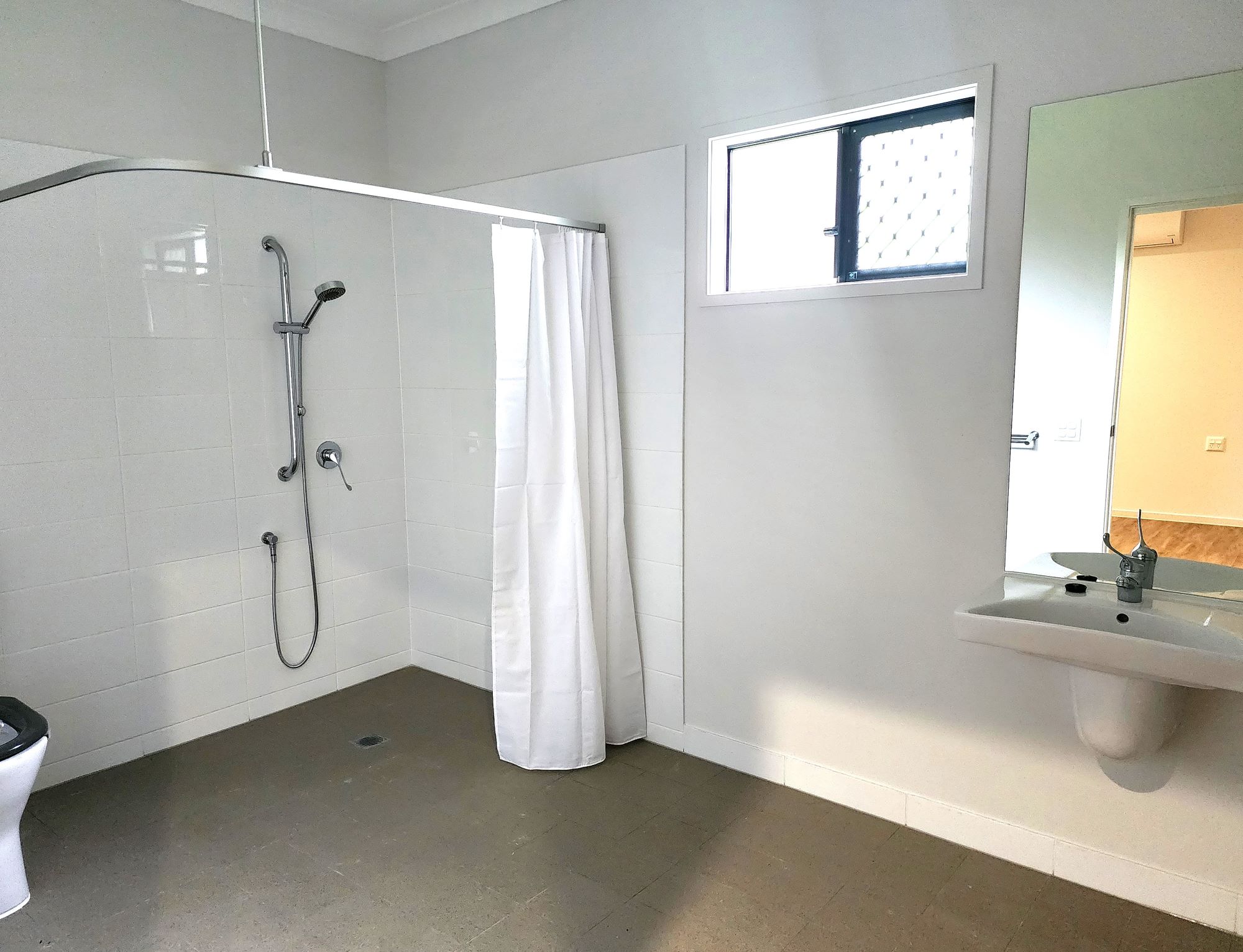 4 Bedroom home with OOA in Beenleigh, Queensland — Home image 8