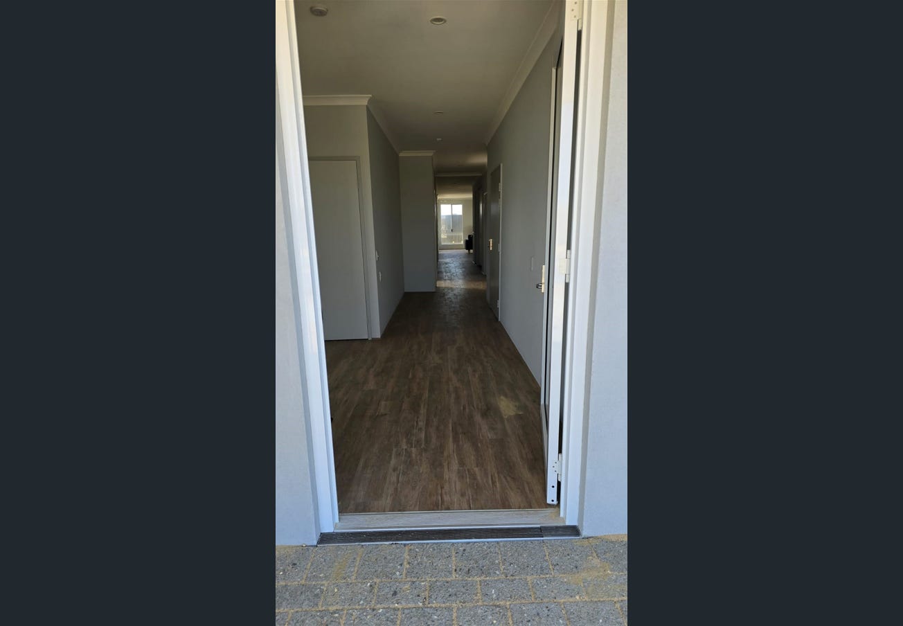 LAKELANDS — Home image 3