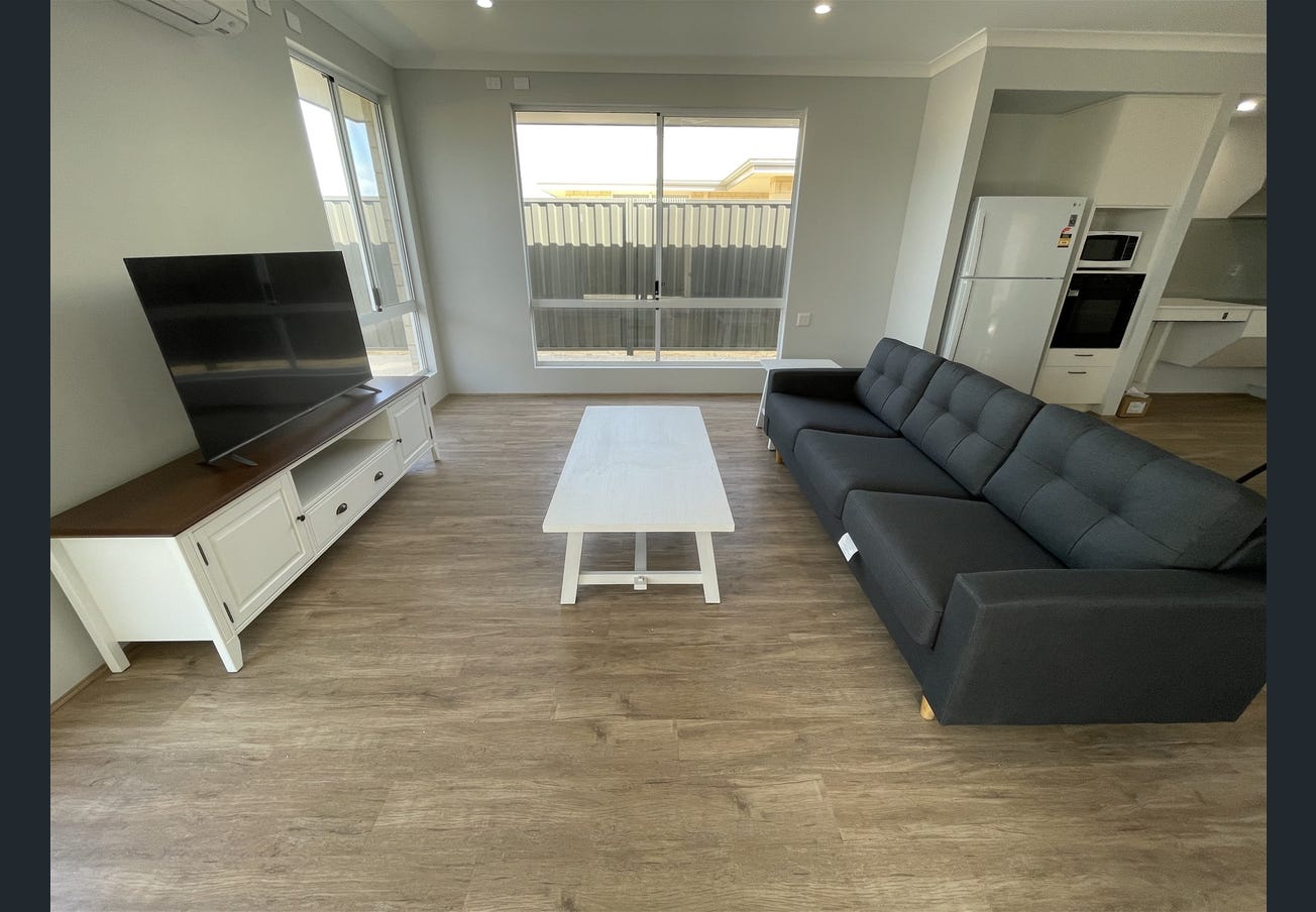 LAKELANDS — Home image 6