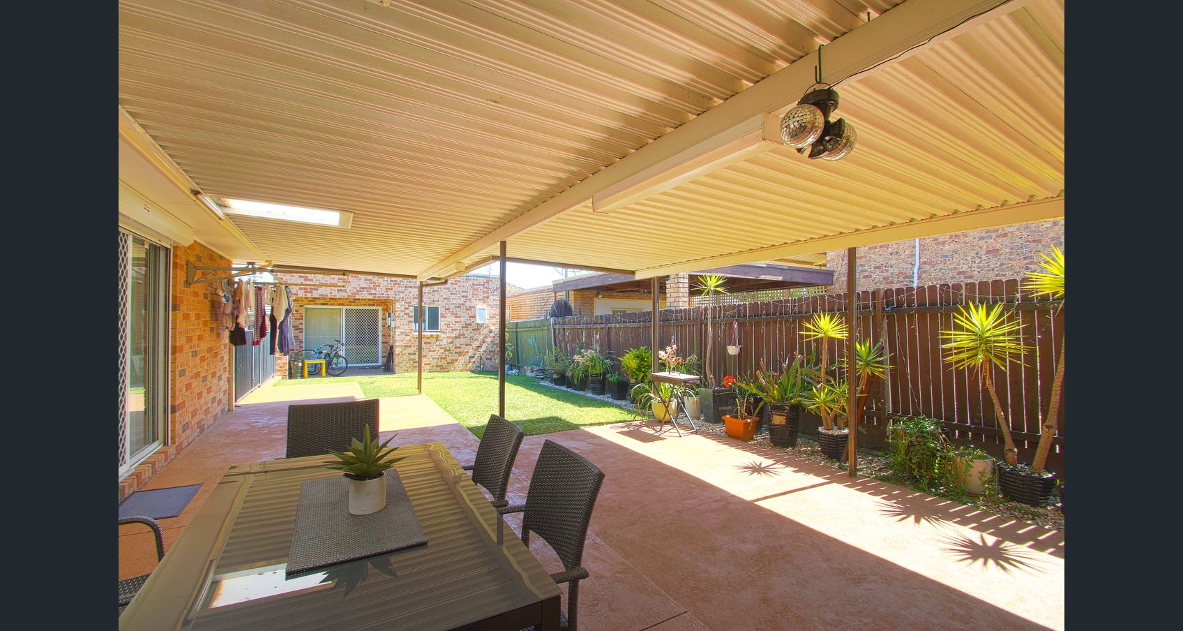 Spacious home with a pool and Granny Flat — Home image 5