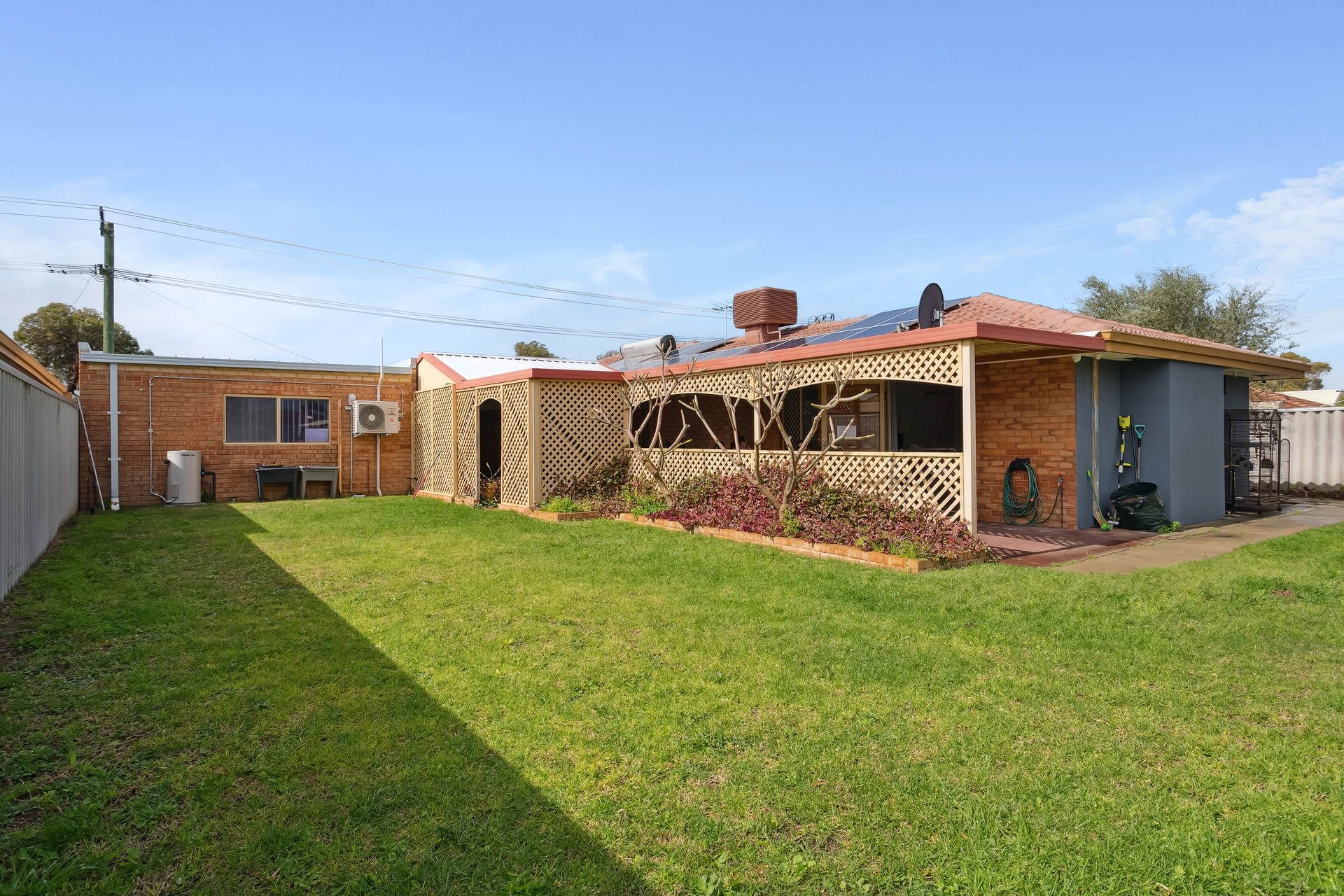 Lovely Cooloongup SIL — Home image 10