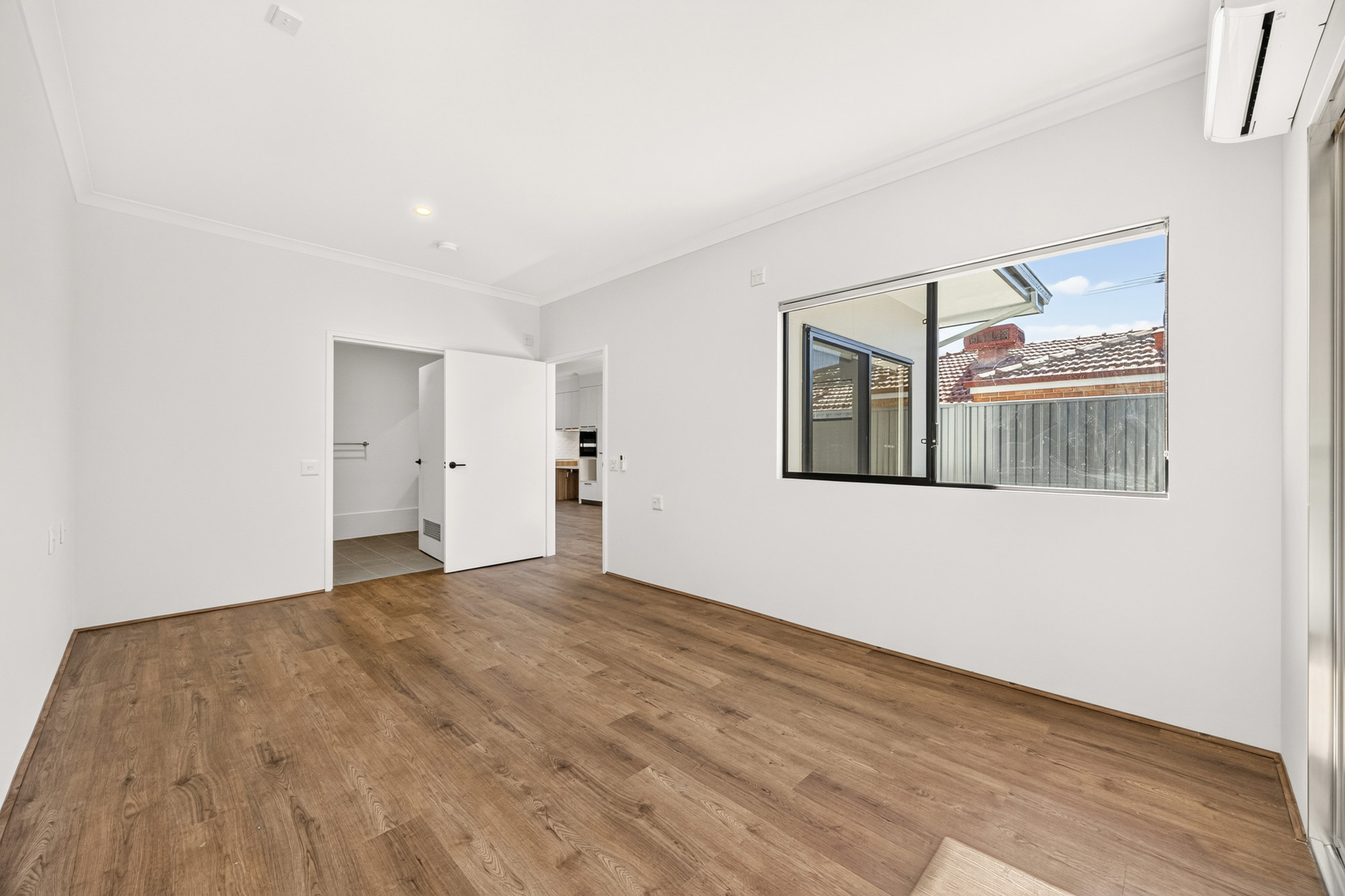 John Midland — Home image 9