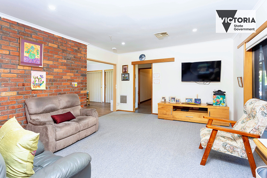 Welcoming home ideally located in Warracknabeal. — Home image 3