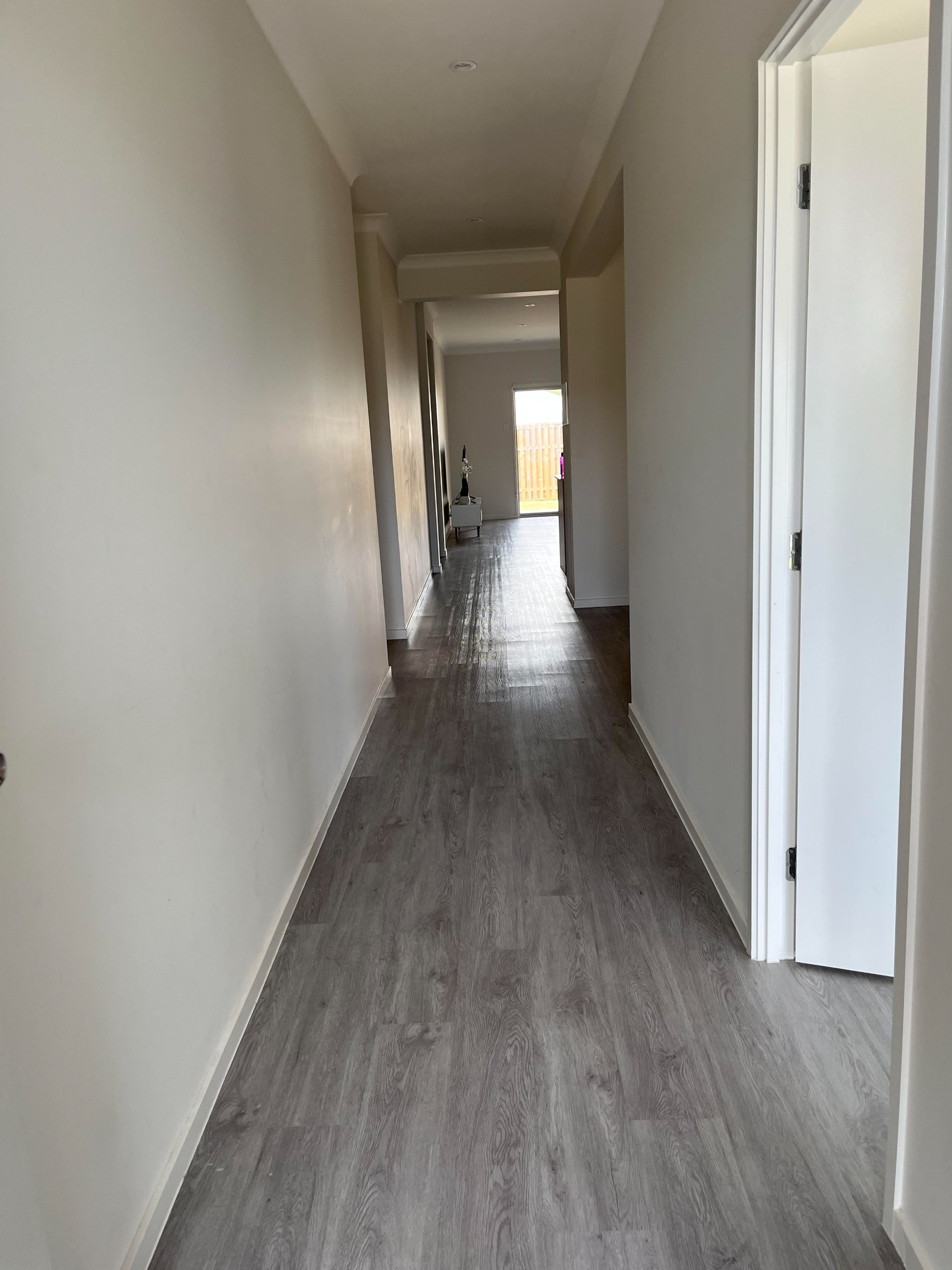 Emergency and Short-Term Accommodation, Park Ridge — Home image 4