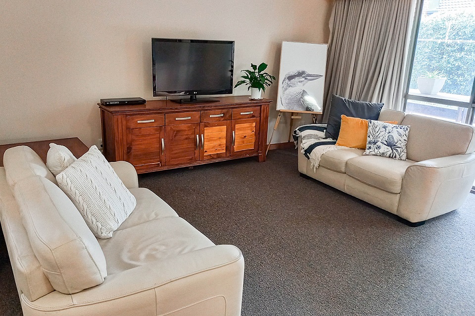 Enjoy living in this spacious, purpose-built home, in a quiet residential area — Home image 2