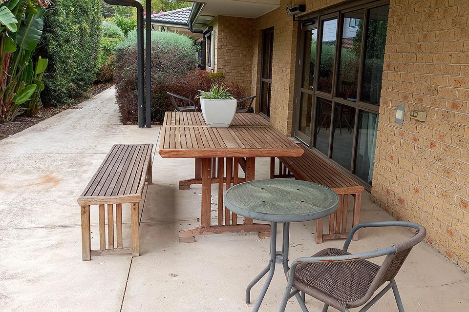 Enjoy living in this spacious, purpose-built home, in a quiet residential area — Home image 8