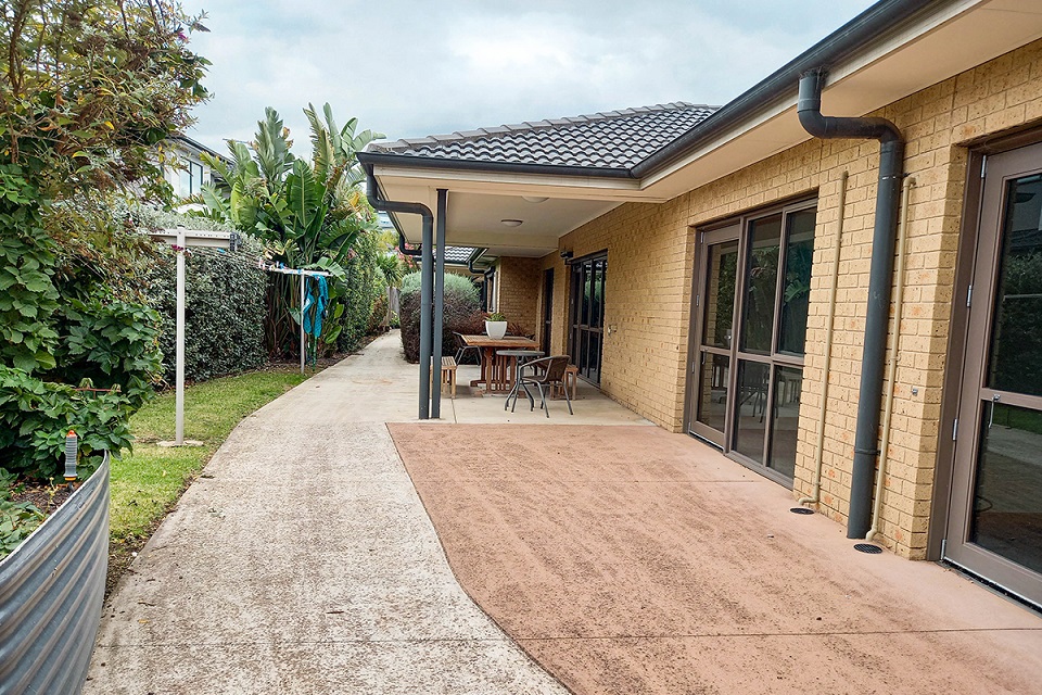 Enjoy living in this spacious, purpose-built home, in a quiet residential area — Home image 9