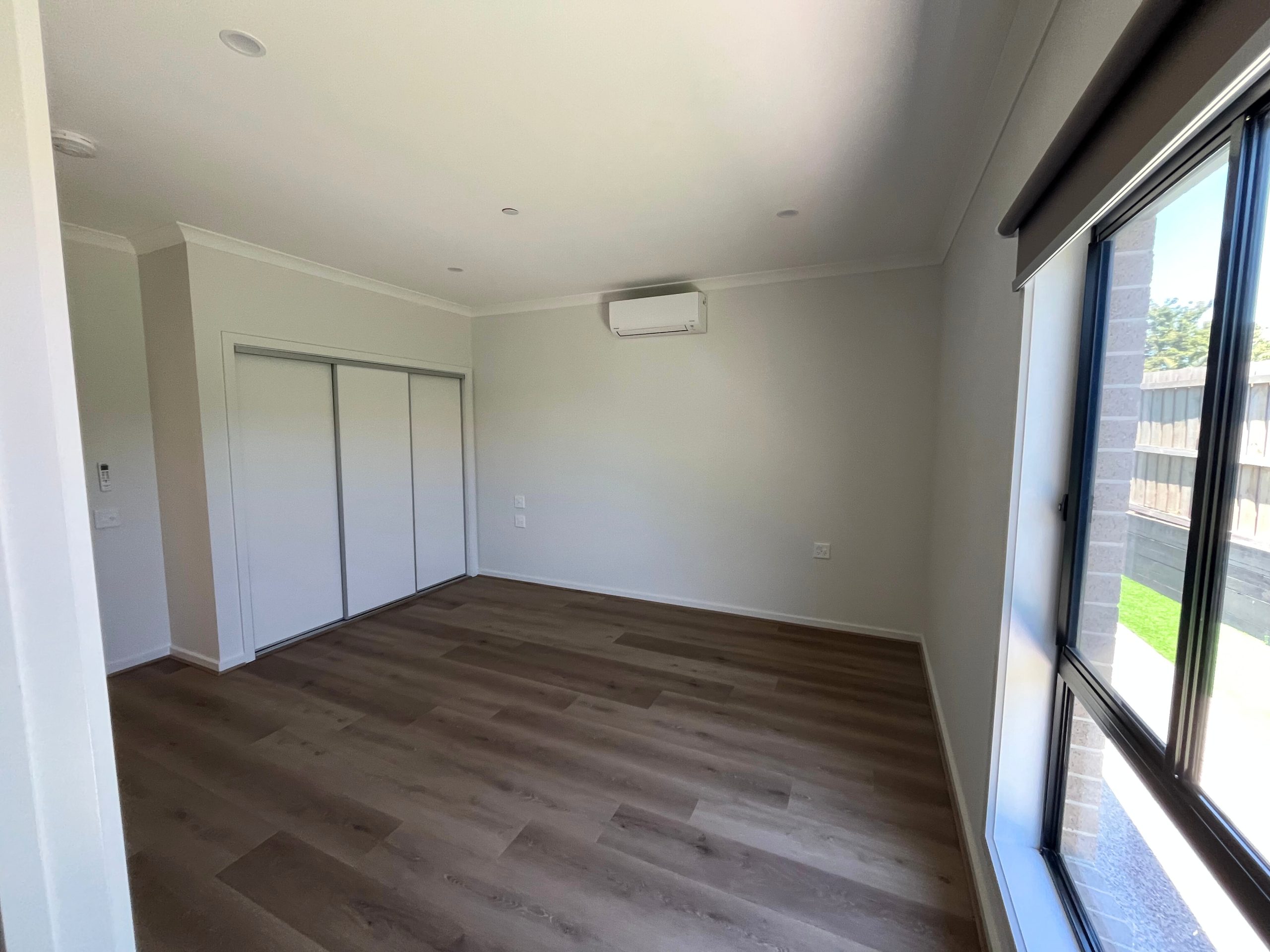 ISAAC EDEY, Hampton Park, VIC - HPS VILLA — Home image 4