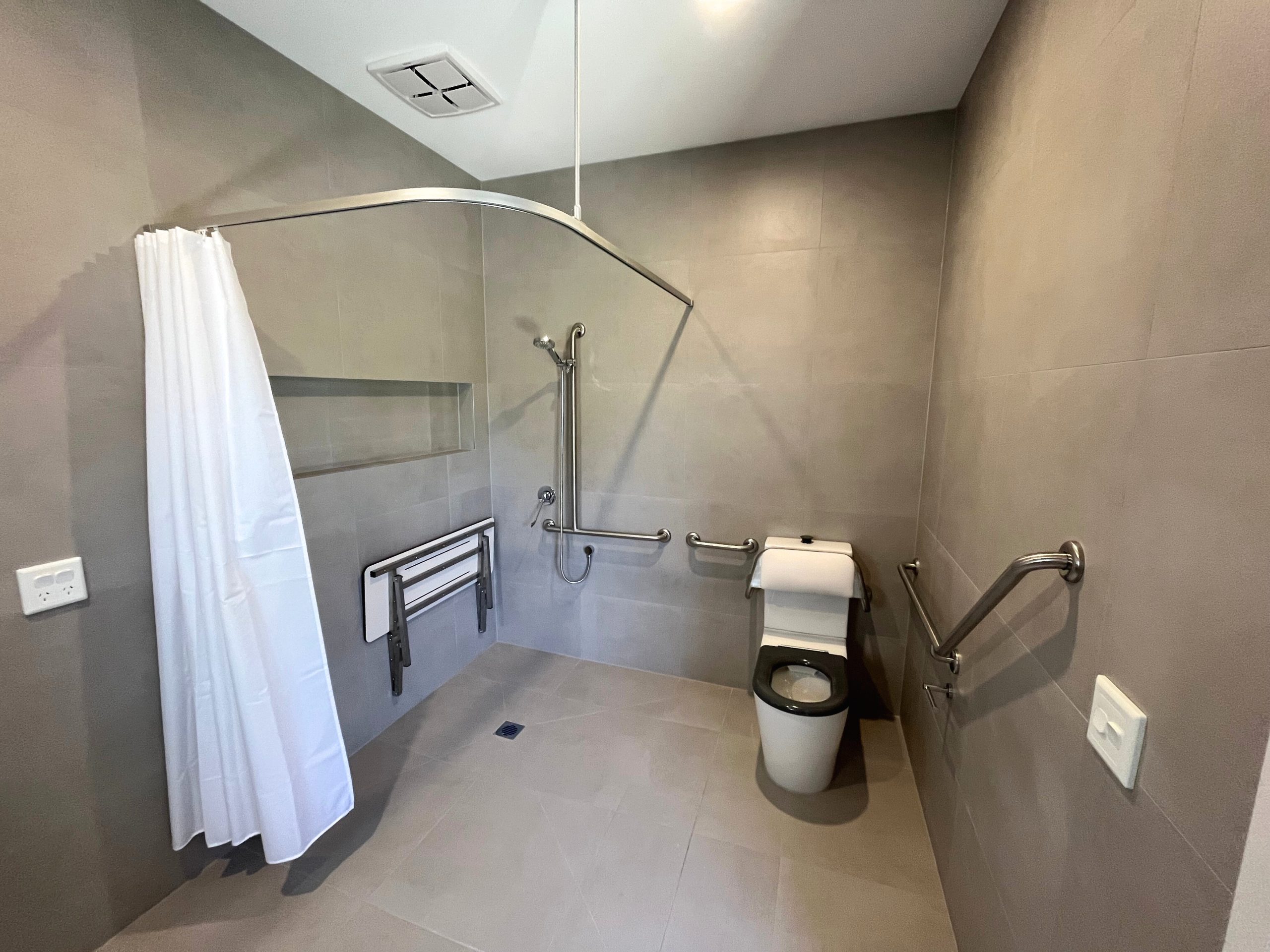 ISAAC EDEY, Hampton Park, VIC - HPS VILLA — Home image 5