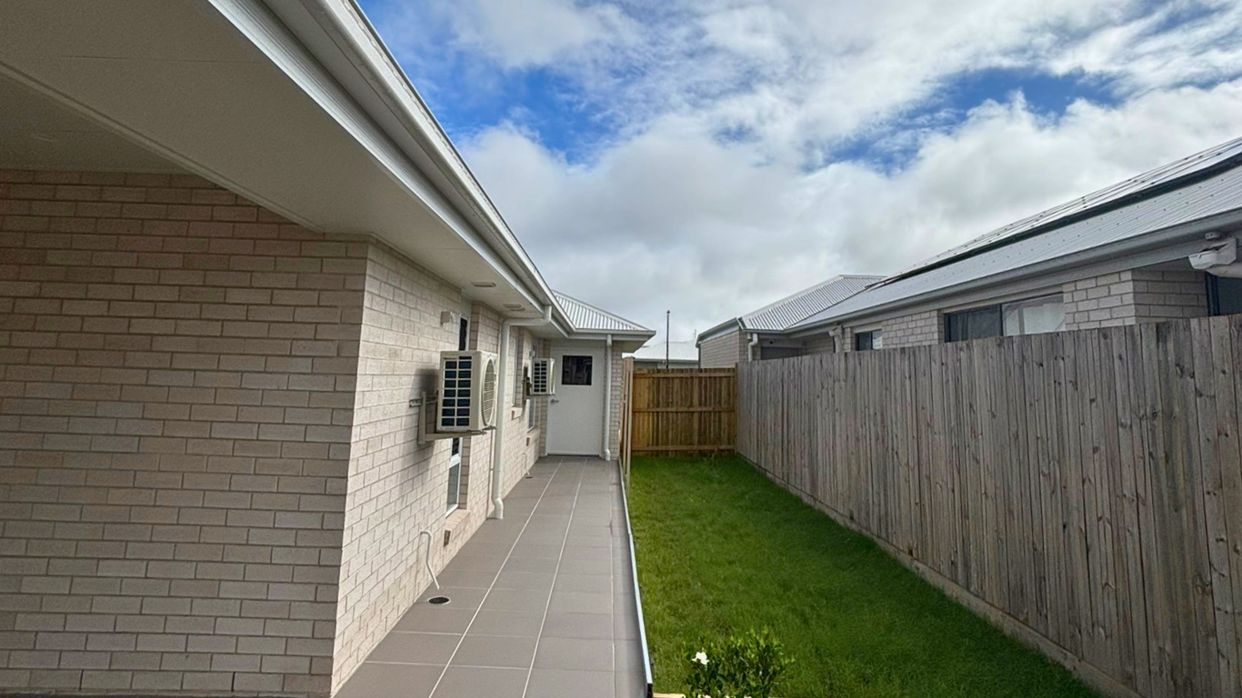 Modern HPS Living in Banya — Home image 11