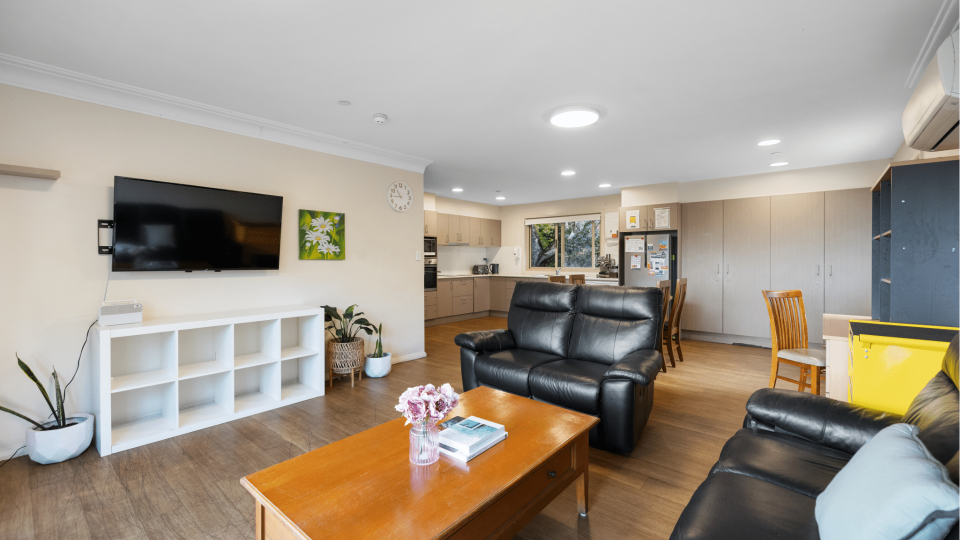 Eastwood - shared 5-bedroom all-male home — Home image 6