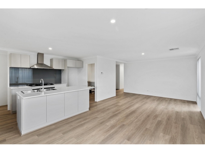 MTA/STA or SIL, Stunning home in Dudley Park — Home image 5