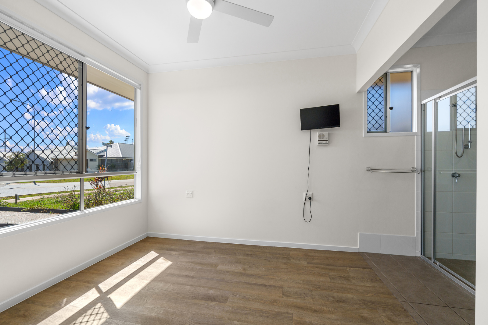 GLENVALE, QLD - HIGH PHYSICAL SUPPORT HOUSE (LOOKING FOR A CO-TENANT) — Home image 4