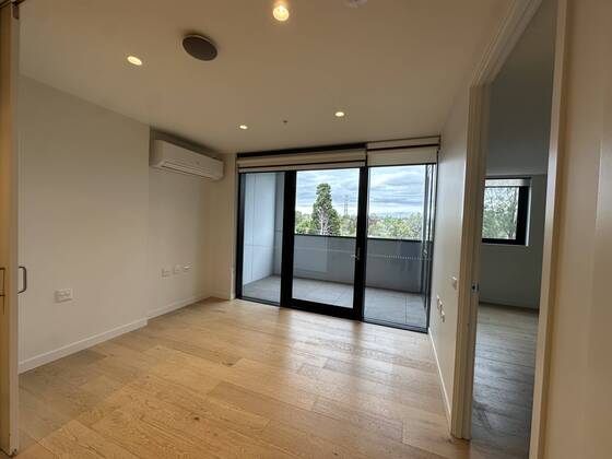 Glenarm Square, Glen Iris - Live, Work & Play! — Home image 3
