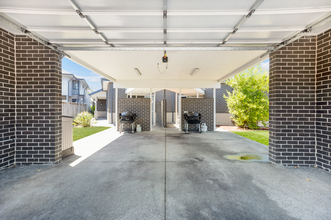 Penrith Villa with Open Living, Ensuite & Shared Outdoor Connection — Home image 12