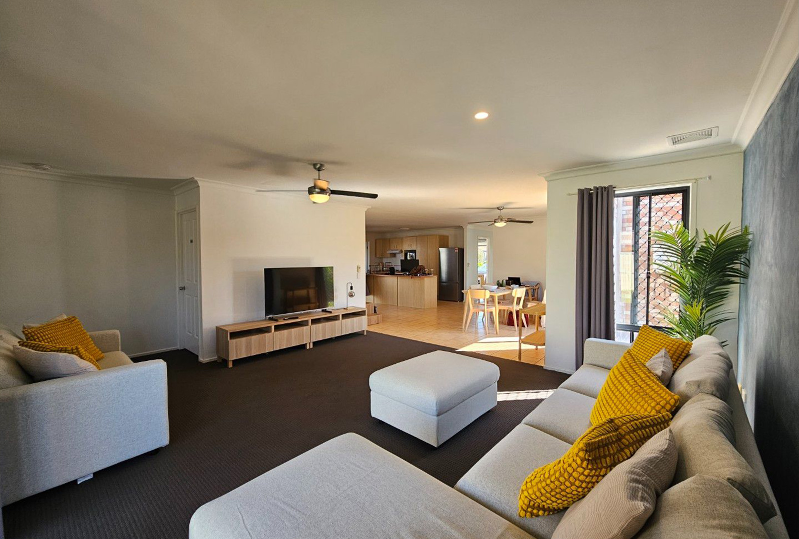 Danny Met Sally SIL Home in Tweed Heads South — Home image 2