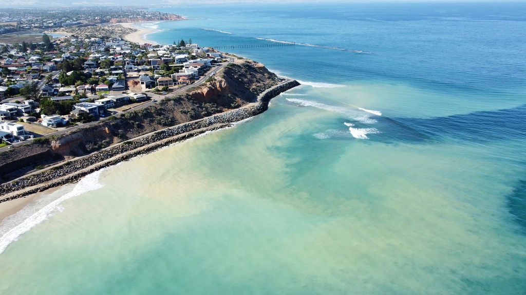 Christies Beach Stunner — Home image 8