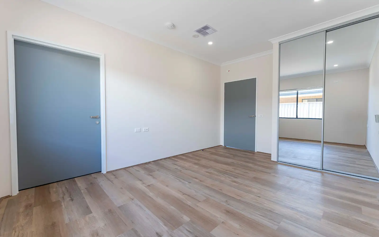 Discover Unmatched Comfort and Accessibility in HILBERT — Home image 5