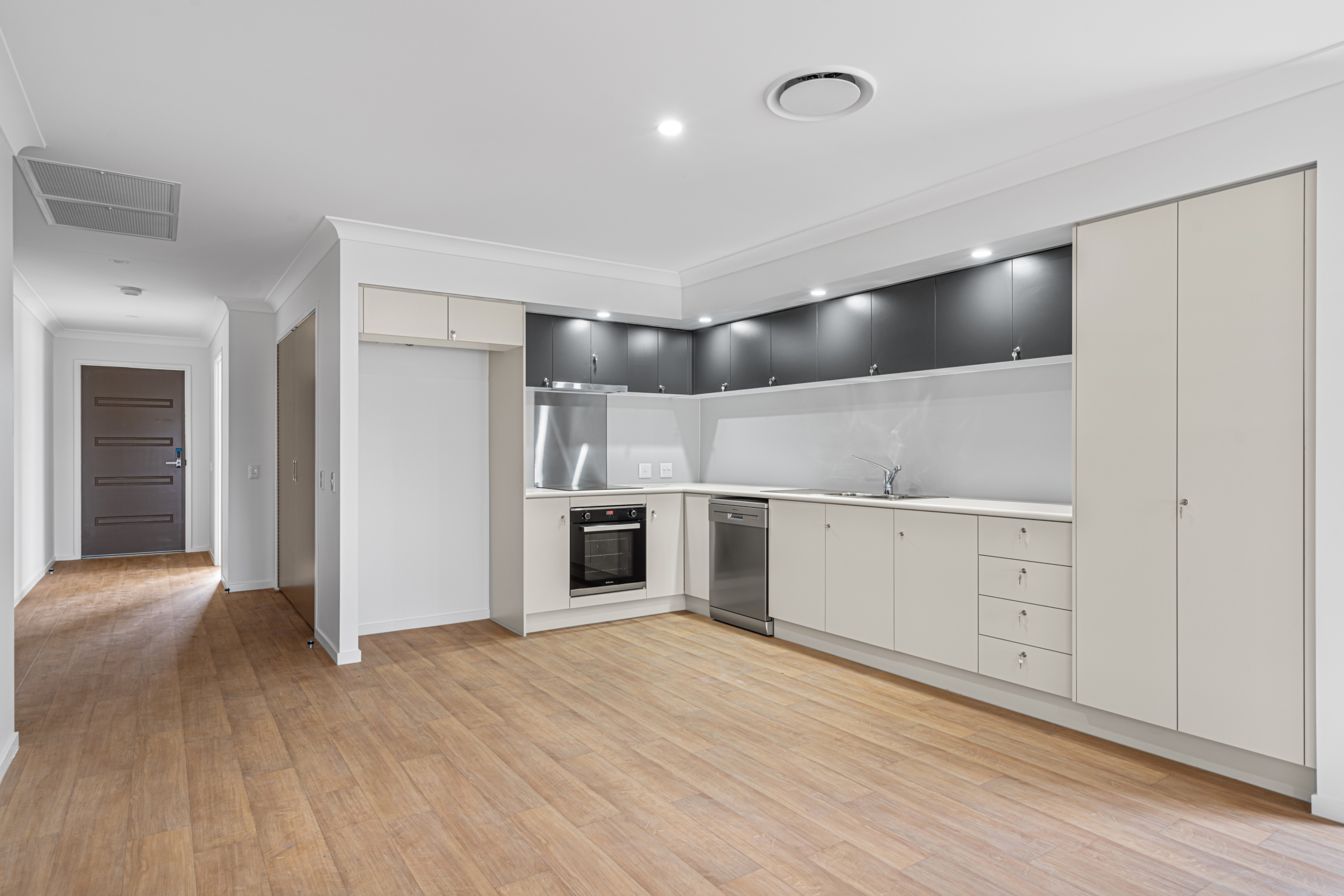 Fernvale, Ipswich Qld - ROBUST / IMPROVED LIVEABILITY HOUSE — Home image 3