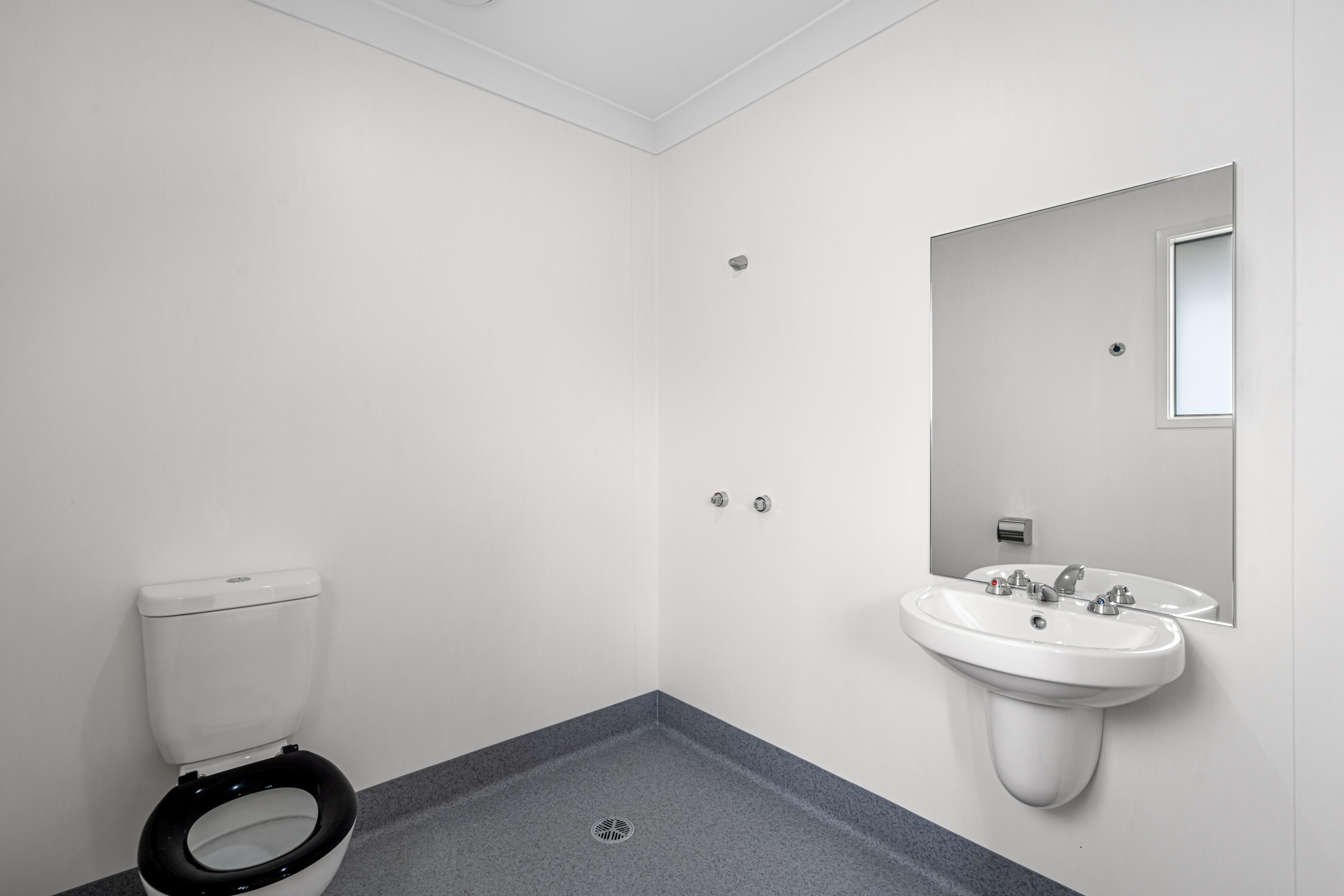 Fernvale, Ipswich Qld - ROBUST / IMPROVED LIVEABILITY HOUSE — Home image 9