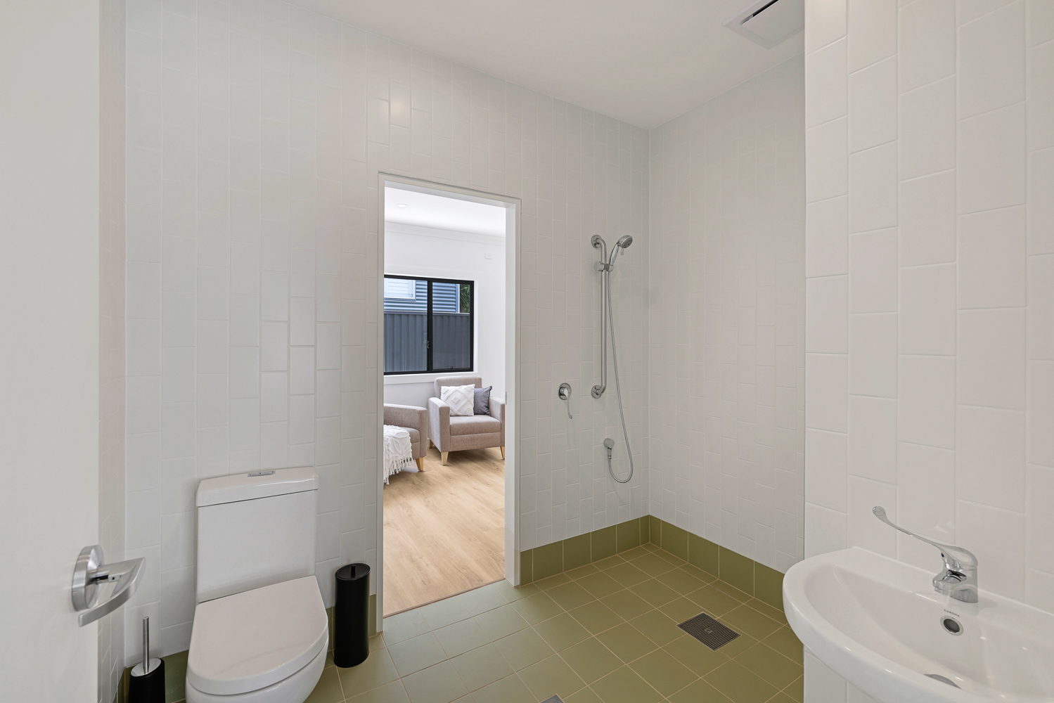 Jannali, Sutherland Shire, NSW - House — Home image 3