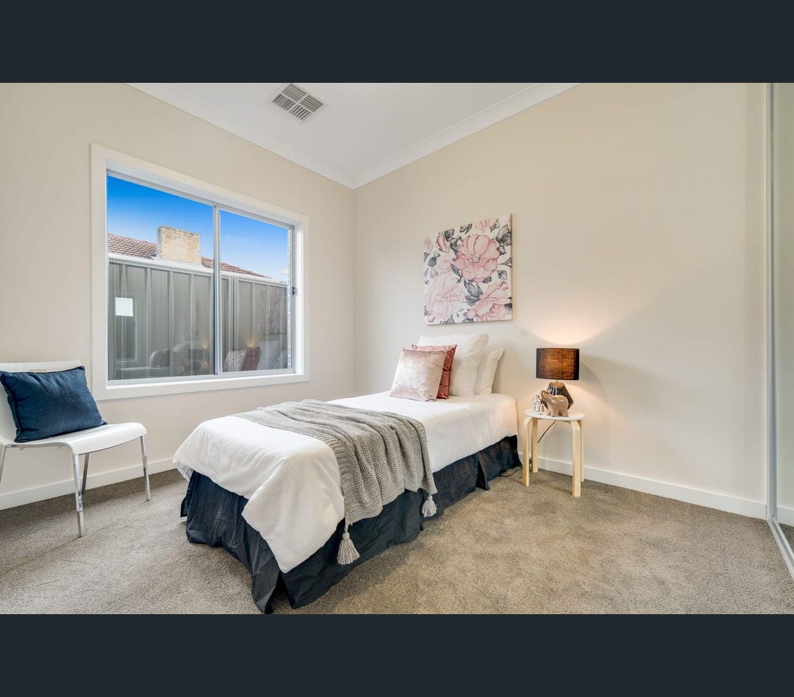 Kilburn SIL House 1:1 1:2 — Home image 6