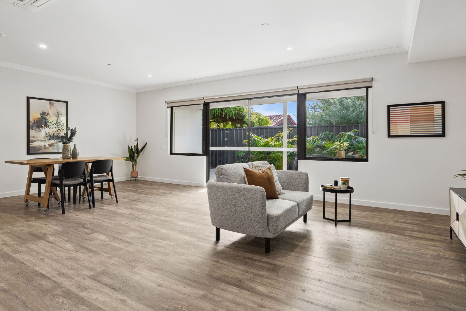 Clever Design in Coastal Location - 3 bed home plus 2-bed villa Disability Accommodation — Home image 21