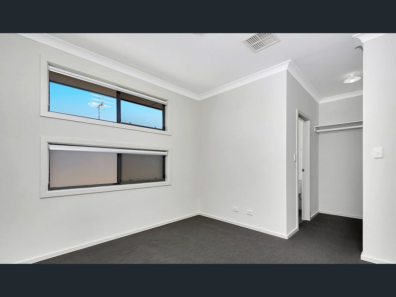 Modern Townhouse in a nest — Home image 5
