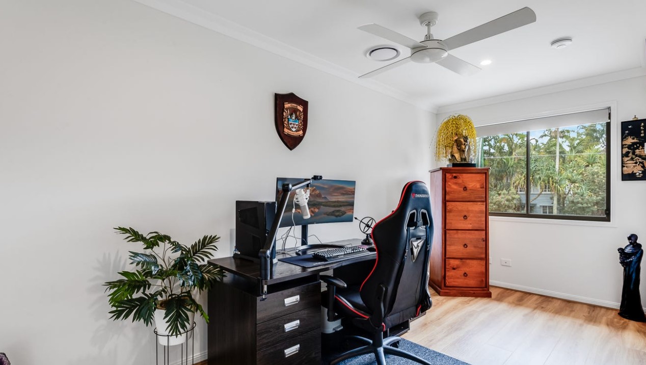 Beautiful SIL MTA ILO STA just 200m from Suttons Beach — Home image 7