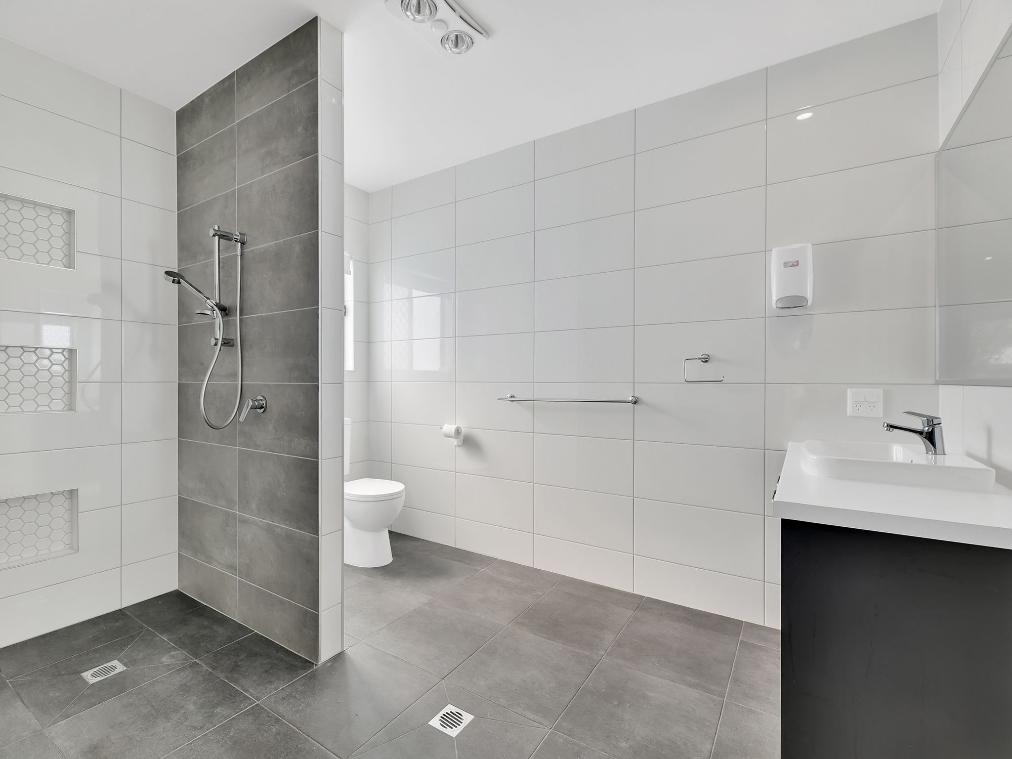 2 SDA (Robust or Improved Liveability) + OOA + Media Room, Available Now in Bahrs Scrub — Home image 2
